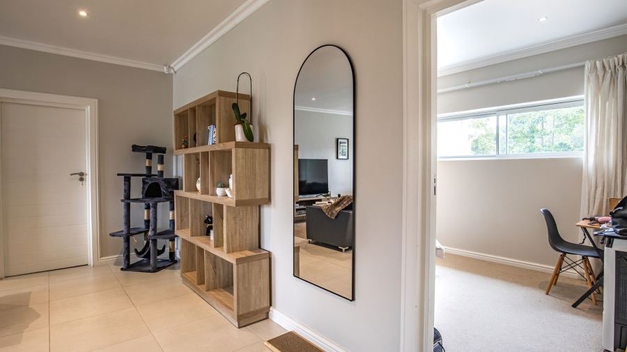 To Let 3 Bedroom Property for Rent in Bishopscourt Western Cape